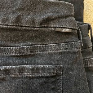 Mother women’s black skinny jeans.